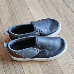 Kids Oshkosh 9 toddlers